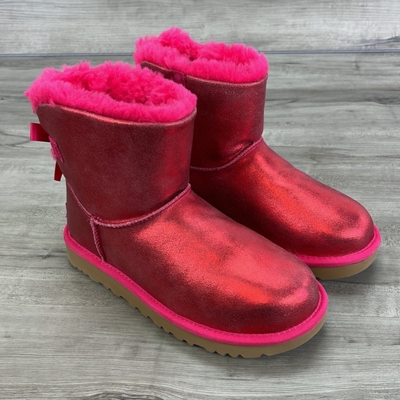 🍁 UGG 🍁 BAILEY BOW REDISH GLISTEN BOOT - Picture 2 of 15